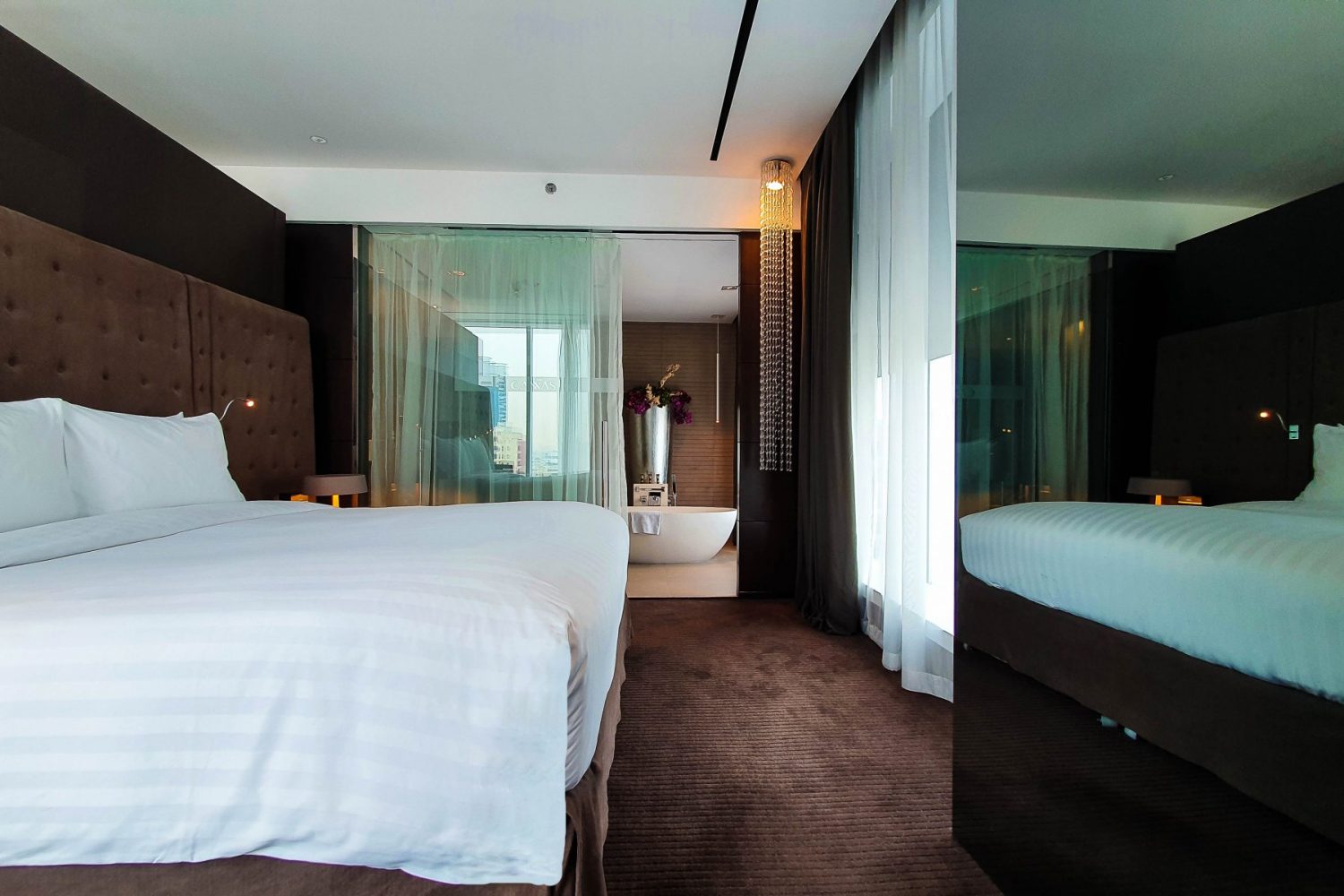 executive-suite-with-1-kingsize-bed-and-executive-lounge-access